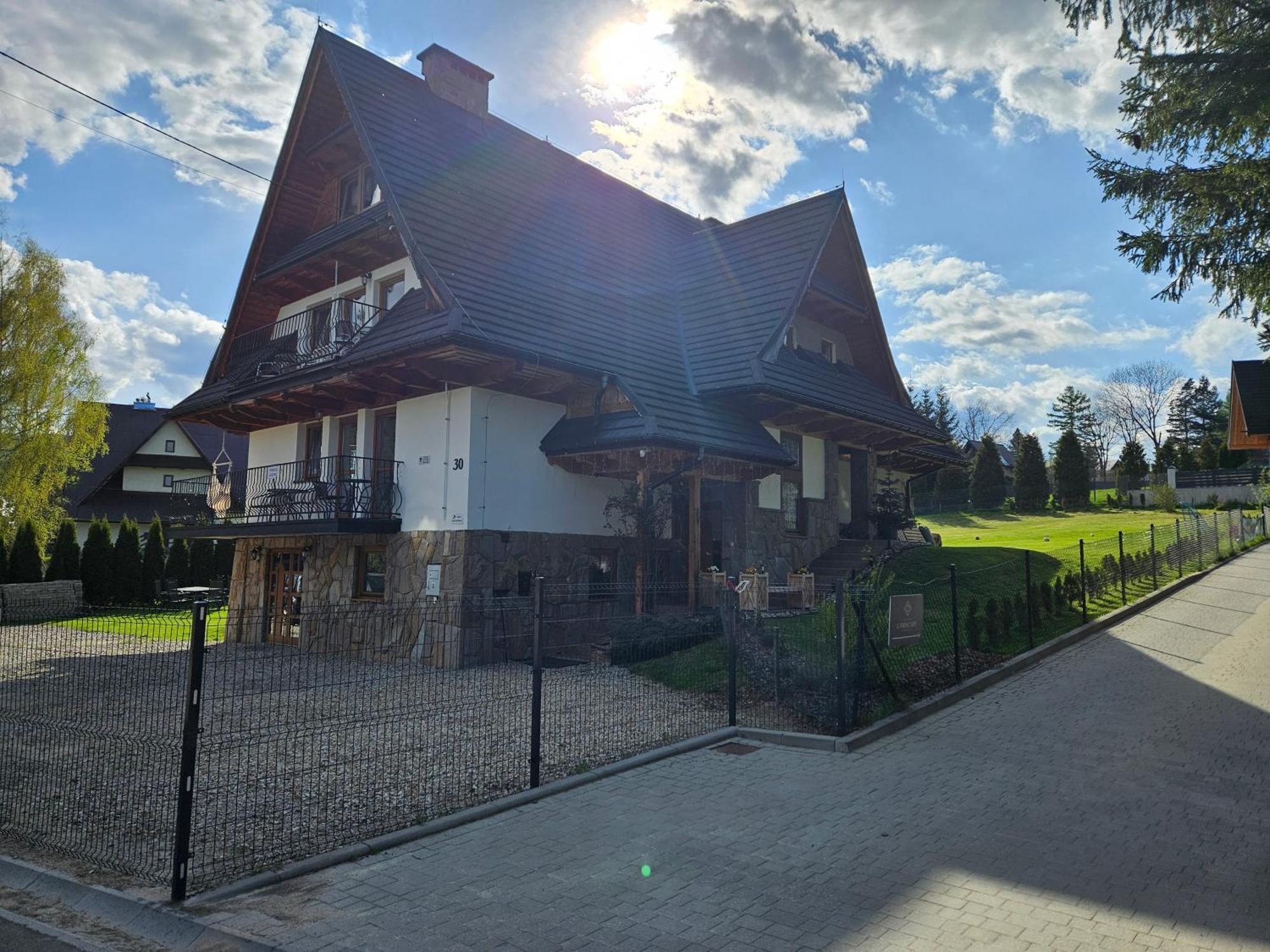 Pokoje Goscinne Zosia Кошелско Екстериор снимка